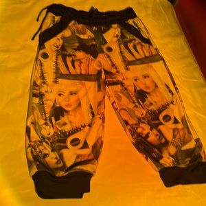 Fashionable ankle joggers